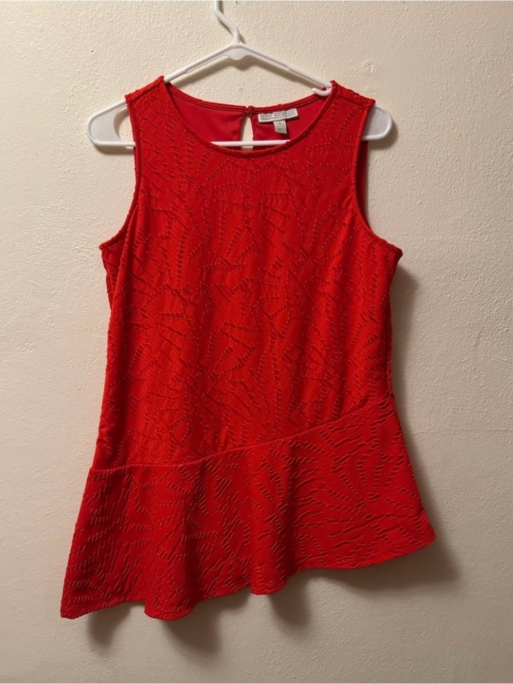 Dana Buchman Red Textured Asymmetrical Peplum Tank Top Size S